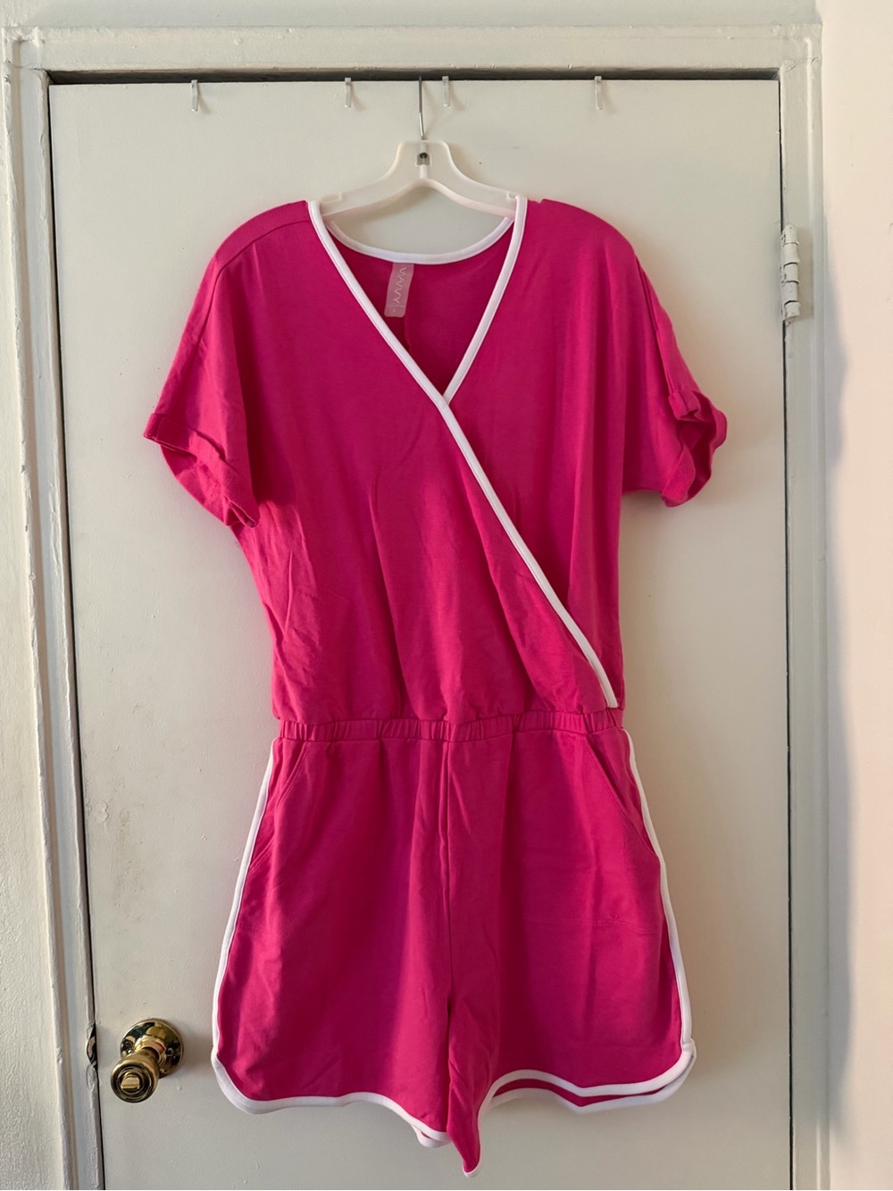 Wavvy Pink Retro Sporty White Trim V-Neck Romper Size L